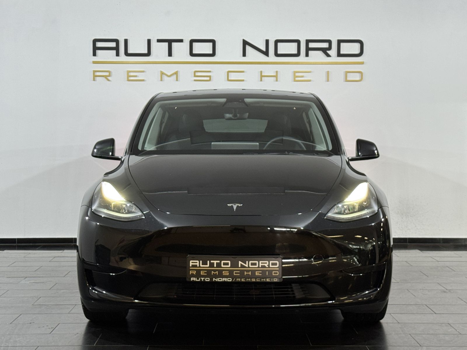Tesla Model Y RWD 1.Hand ACC Panorama LED 360°