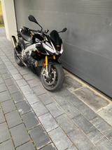Aprilia TUONO V4 FACTORY