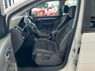 Volkswagen Touran - 8