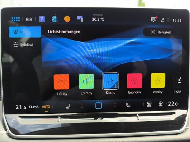 Fahrzeugabbildung Volkswagen Passat Variant 1.5 eTSI DSG Business LED ACC NAV