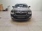 Skoda Superb 2.0 TDI / AHK / SHZ / MEMORY / AUX - Skoda Superb bis 5.000 Euro