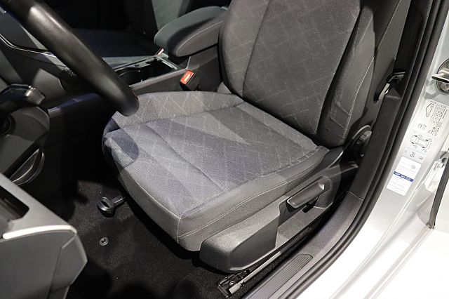 Golf 1.5 TSI Life LED NAVI KLIMA SHZ DAB BT PDC