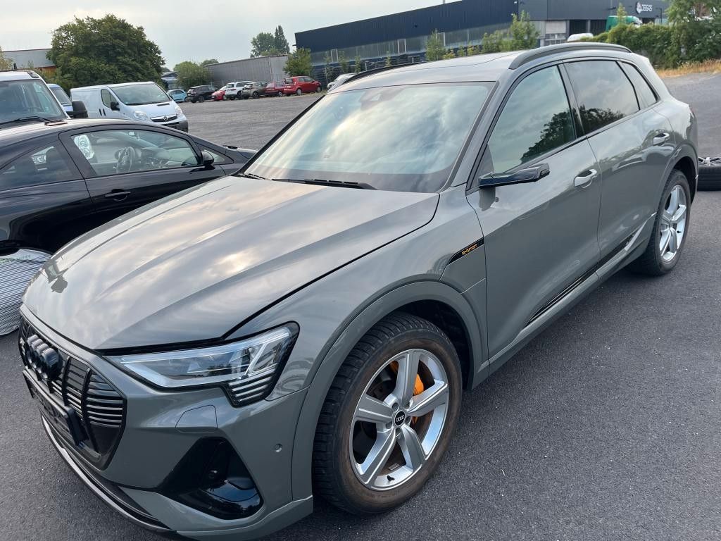 Image of Audi e-tron