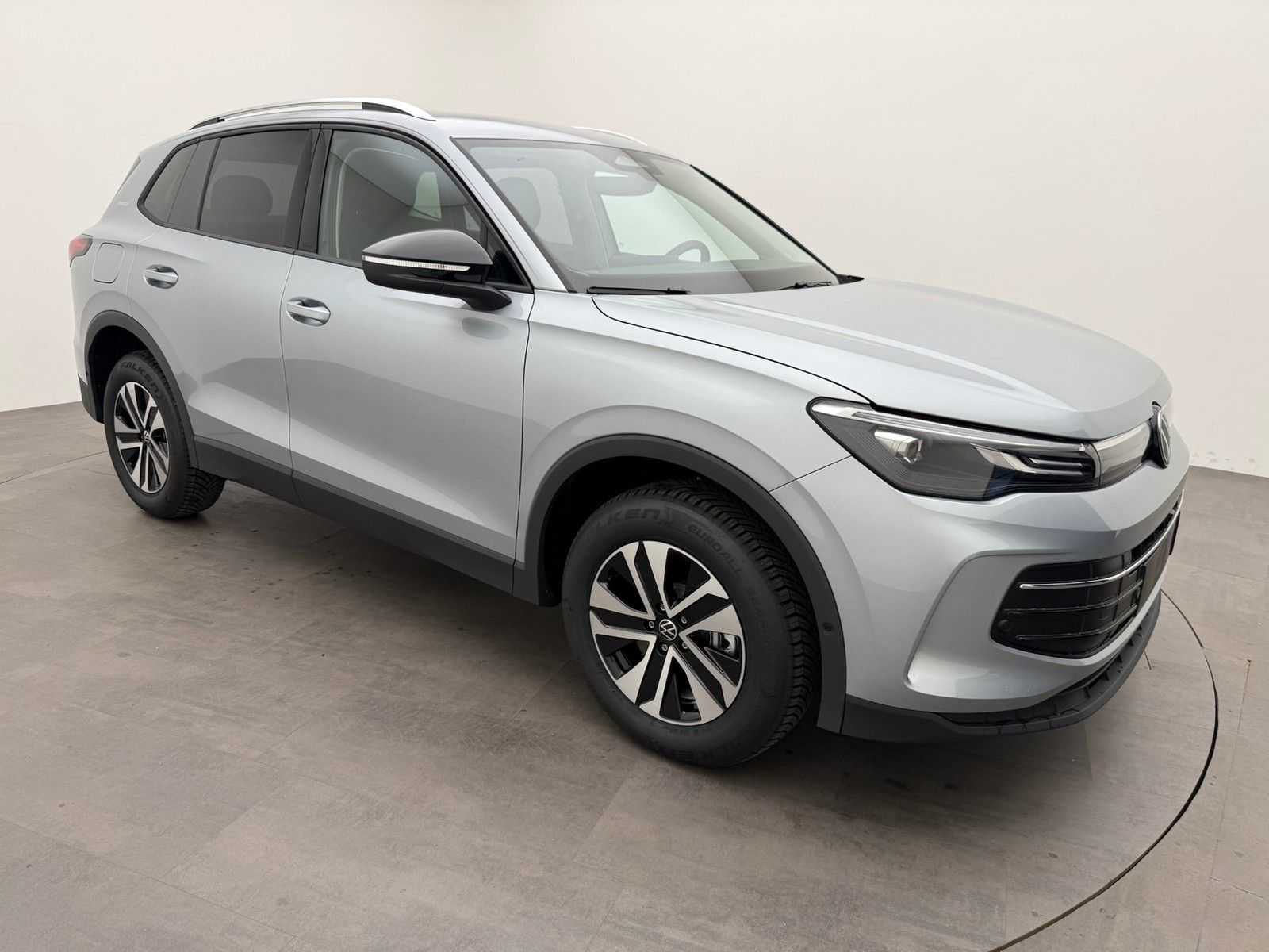 Volkswagen Tiguan 1.5 eHybrid DSG Life ENERGY DiscoverAHK imagem 2