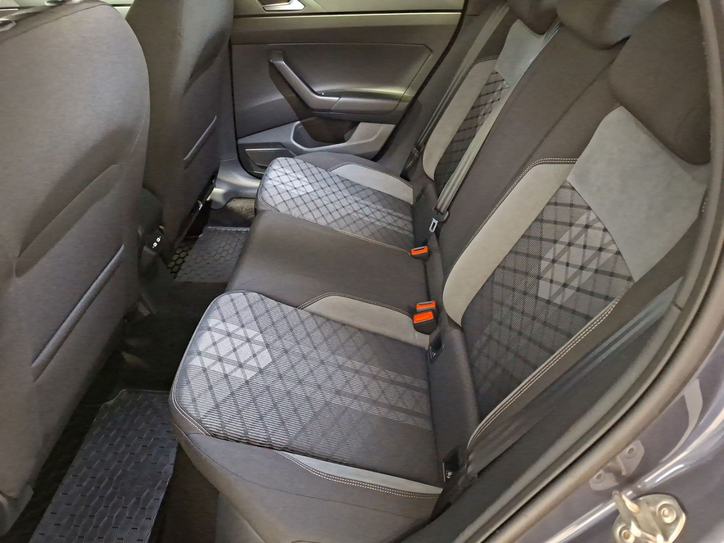 Taigo 1.5 TSI DSG R-Line *NAVI*MATRIX*KEYLESS*KA