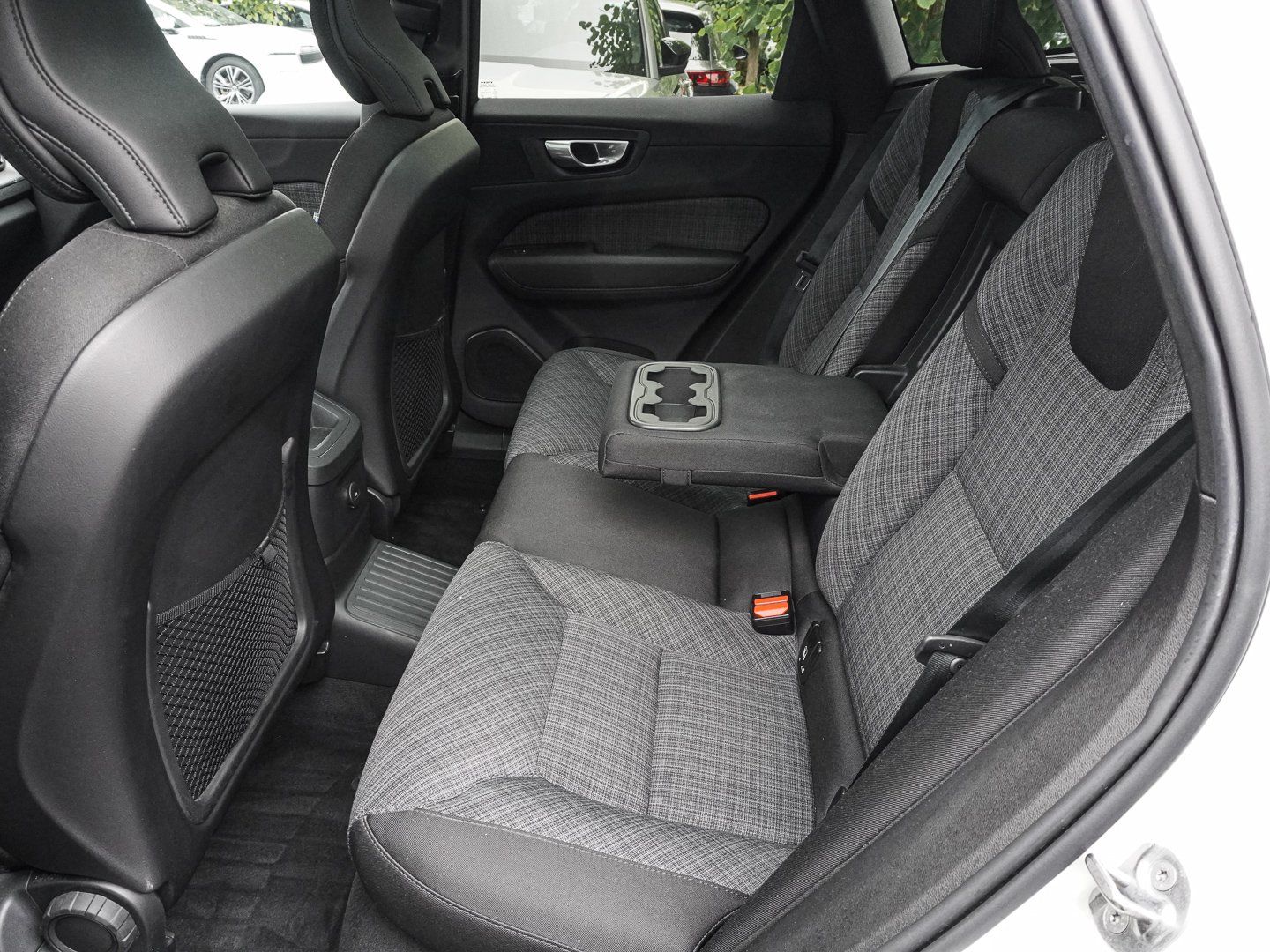 Volvo XC60 T6 AWD Core Bright Plug-in Hybrid AHK PANO foto 17