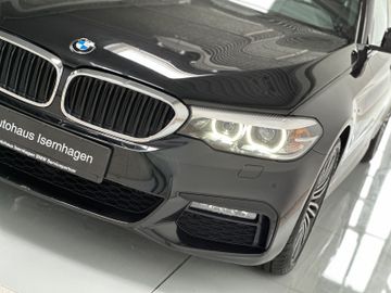 Fahrzeugabbildung BMW 530i M Sport Kamera DAB Alarm HiFi Navi 19"