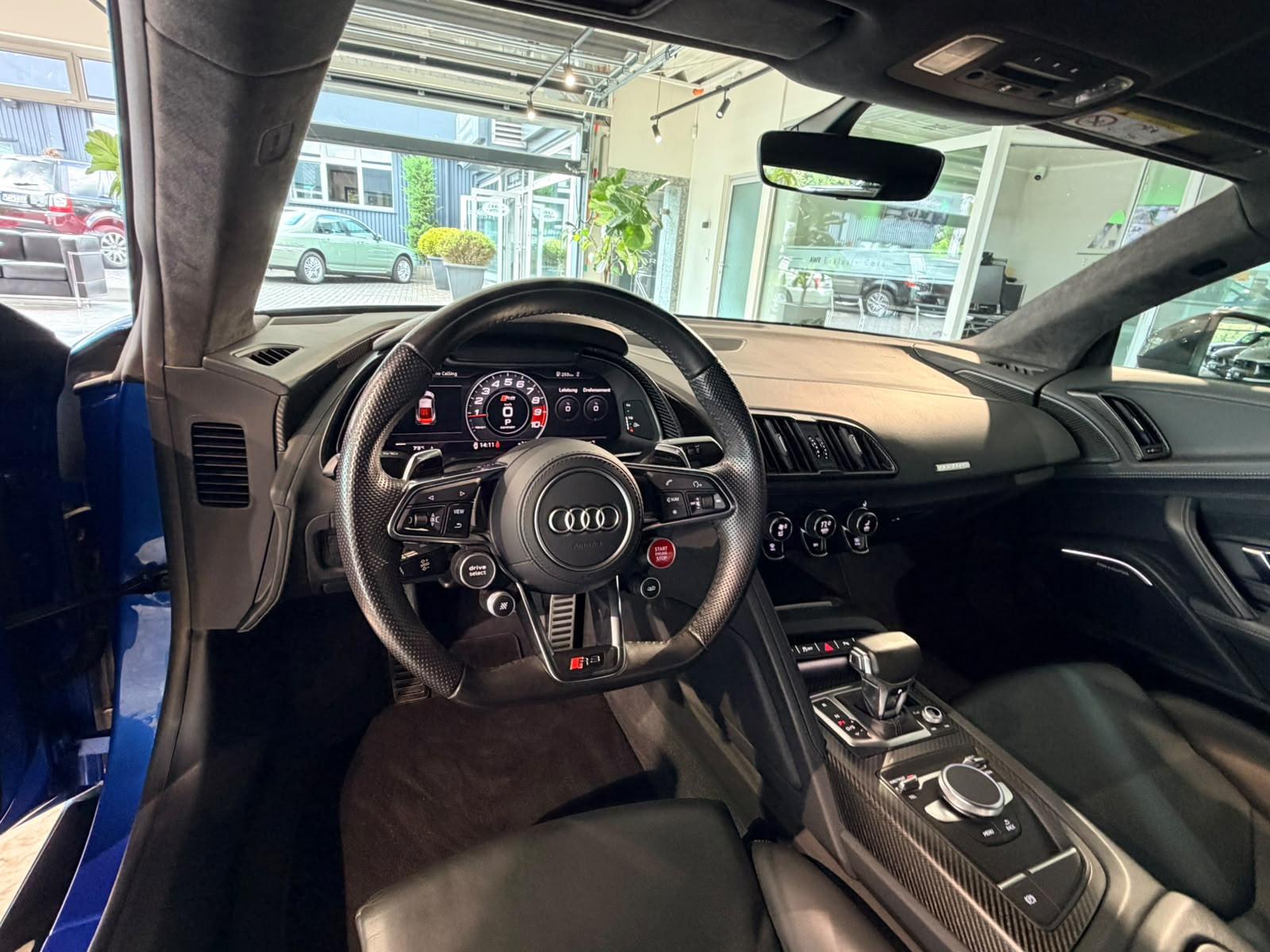 AUDI R8 COUPE 5.2 FSI V10 PLUS CARBON