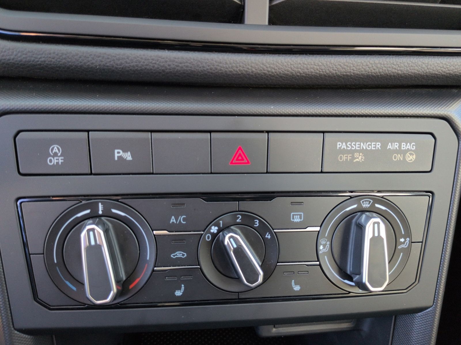 T-Cross 1.0 TSI LED+APP+SHZ+PDC+KLIMA