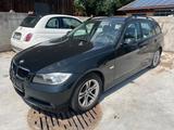 BMW 320d touring AUTOMATIK PDC NAVI MOTOR KLACKERT! - BMW 320: Motor 320d