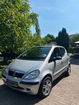 Mercedes-Benz  a140 - Mercedes-Benz: B 140