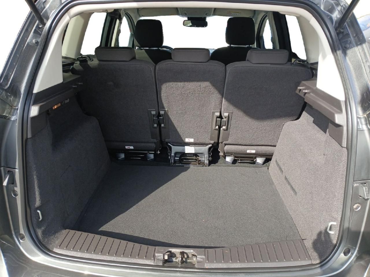 Fahrzeugabbildung Ford C-MAX Titanium