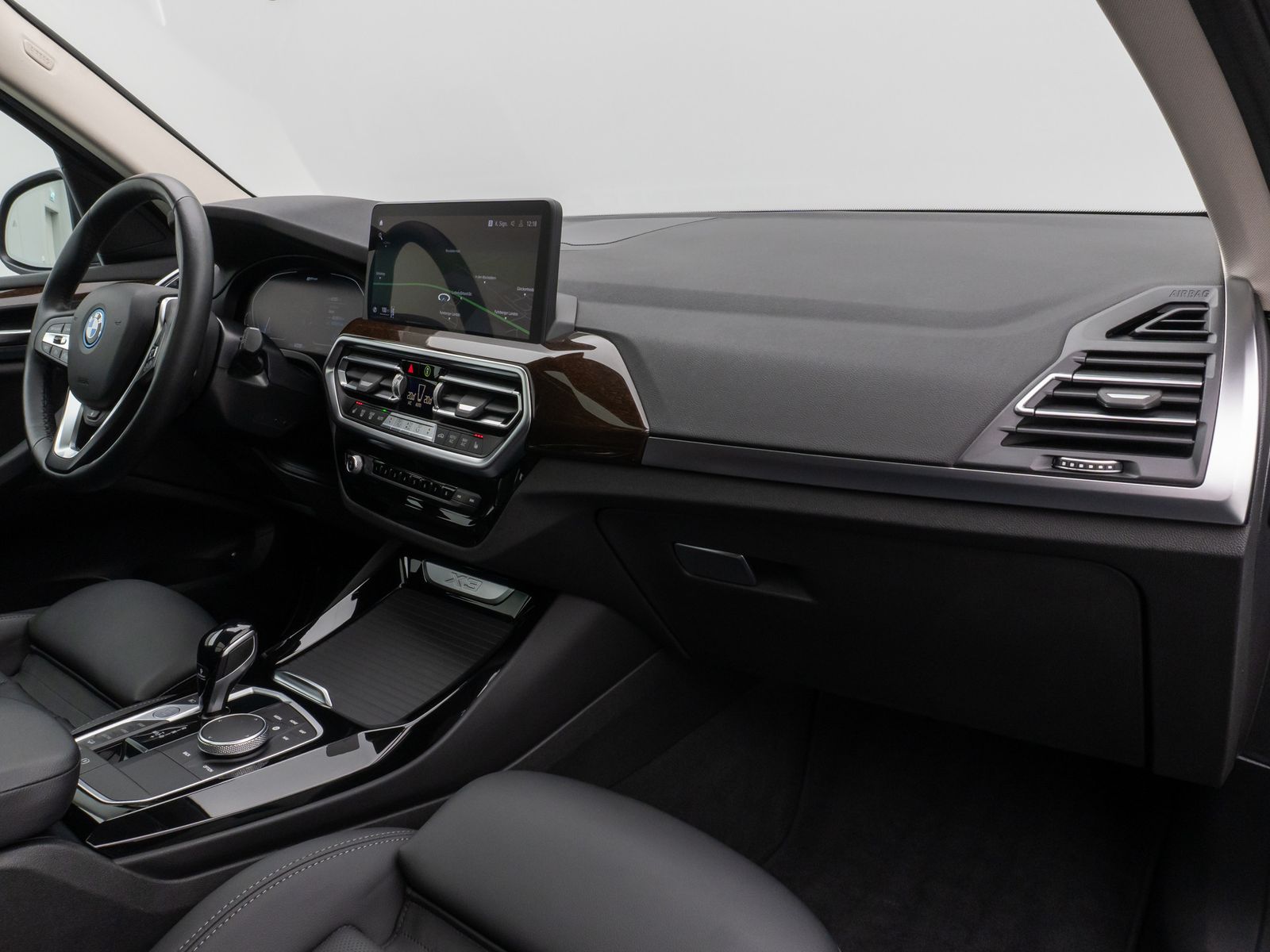 Fahrzeugabbildung BMW X3 xD30e Panorama Kamera Laser HUD DAB HiFi 18"