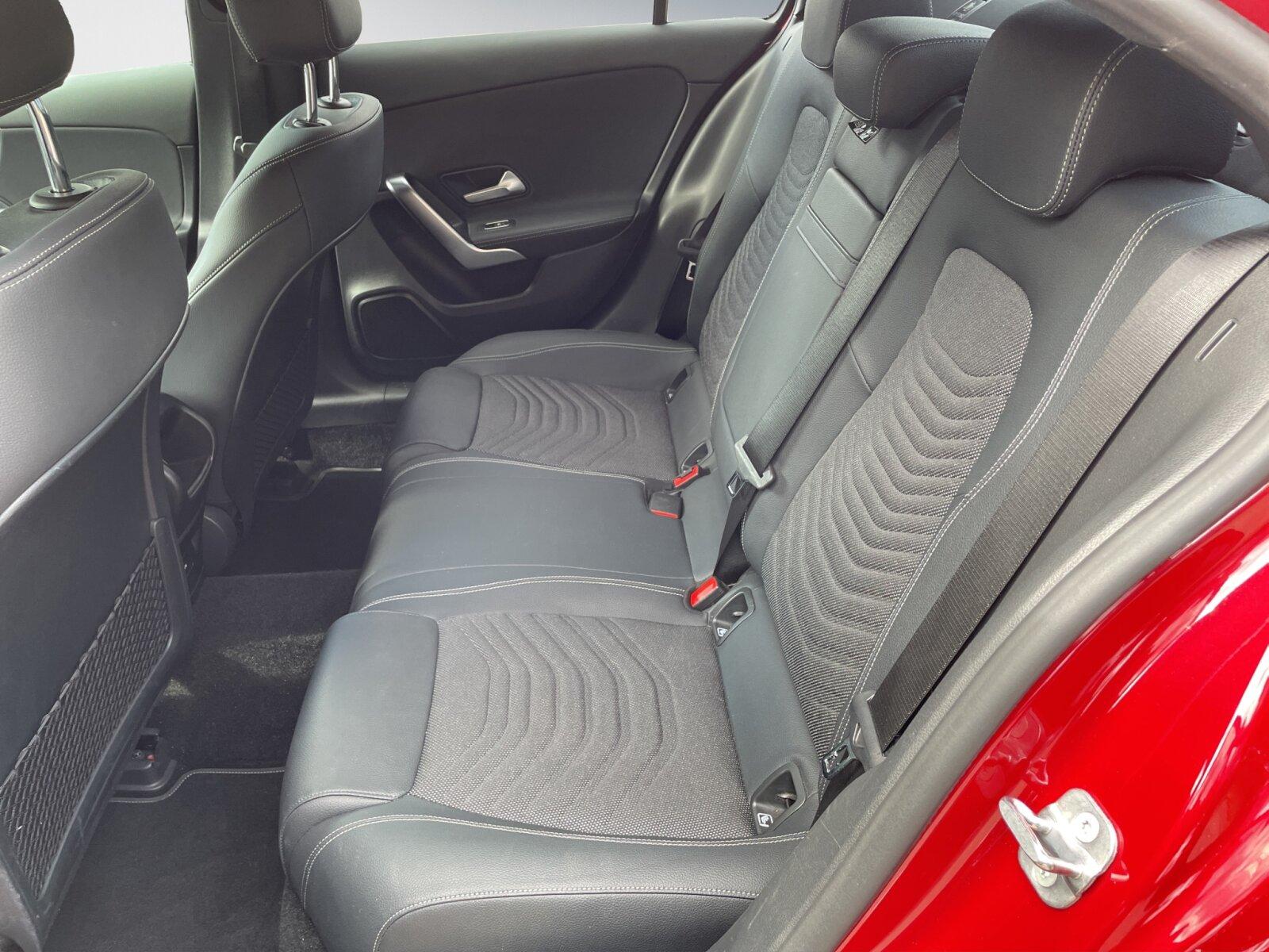 Mercedes-Benz A 250 e Lim.Advanced+ AHK*AMBIENTE*DISTRONIC*etc