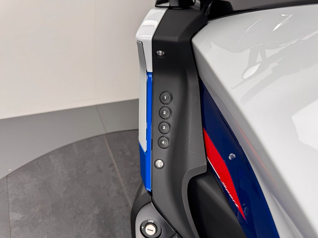 Fahrzeugabbildung BMW K1600 GT *NEUWERTIG *1.HAND
