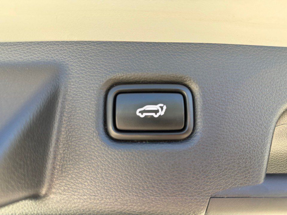 Fahrzeugabbildung Kia CEED KOMBI 1.5T 7DCT SPIRIT 1HD NAVI+LED+JBL+PDC