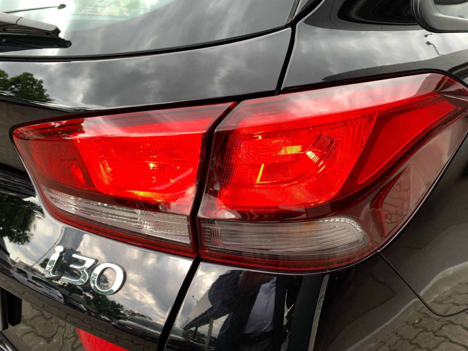 Fahrzeugabbildung Hyundai i30 Kombi 1.0 T-GDI 7-DCT Trend Mild-Hybrid Navi