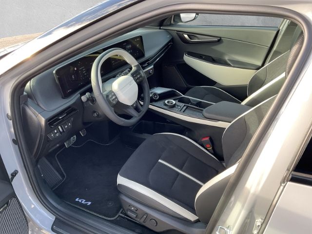 Fahrzeugabbildung Kia EV6 PE GT-LINE 4WD Elektro 84 KwH *WP*GD*ASS+*SD