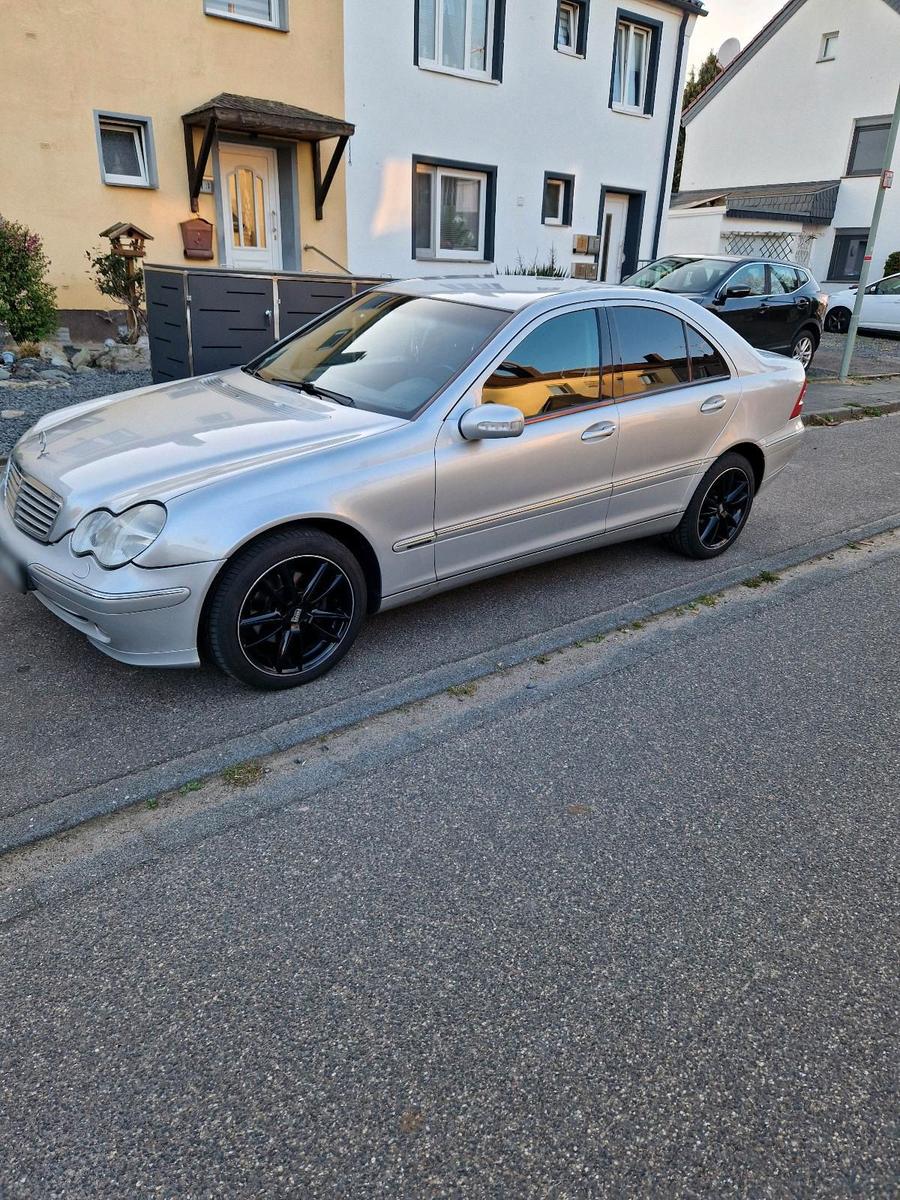 Mercedes-Benz C 180