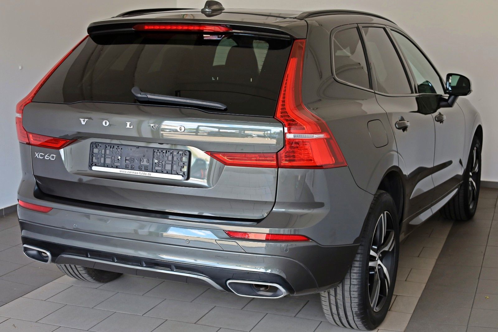 Fahrzeugabbildung Volvo XC60 T6 AWD R Design,HUD,Panoram,360°,4xSHAHK+WR