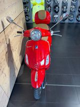 Vespa PRIMAVERA 50 2T inkl. Topcase nur 909KM!!! - VESPA VON 1 BIS 50 CCM