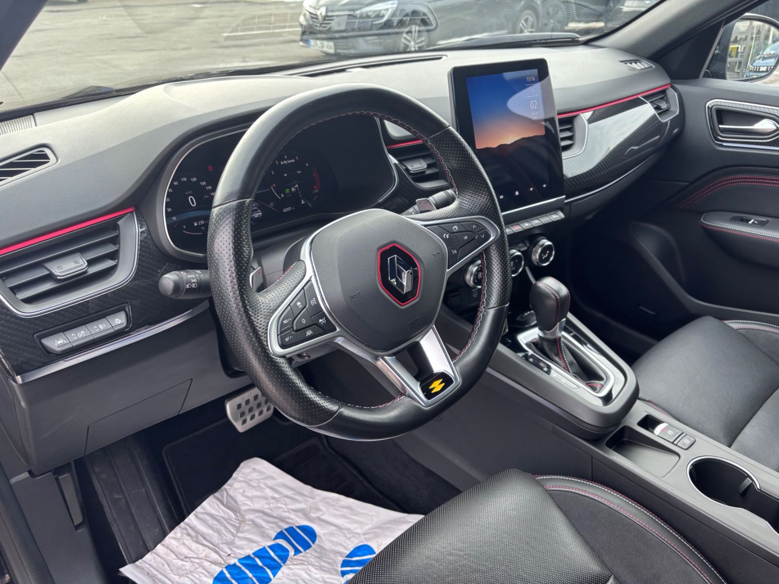 Fahrzeugabbildung Renault Arkana R.S. Line AUTOMATIK