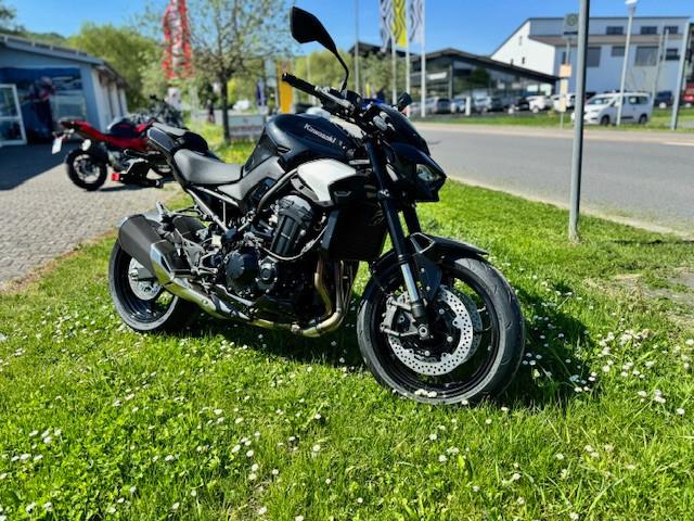 Kawasaki Z 900 sofort verfügbar !