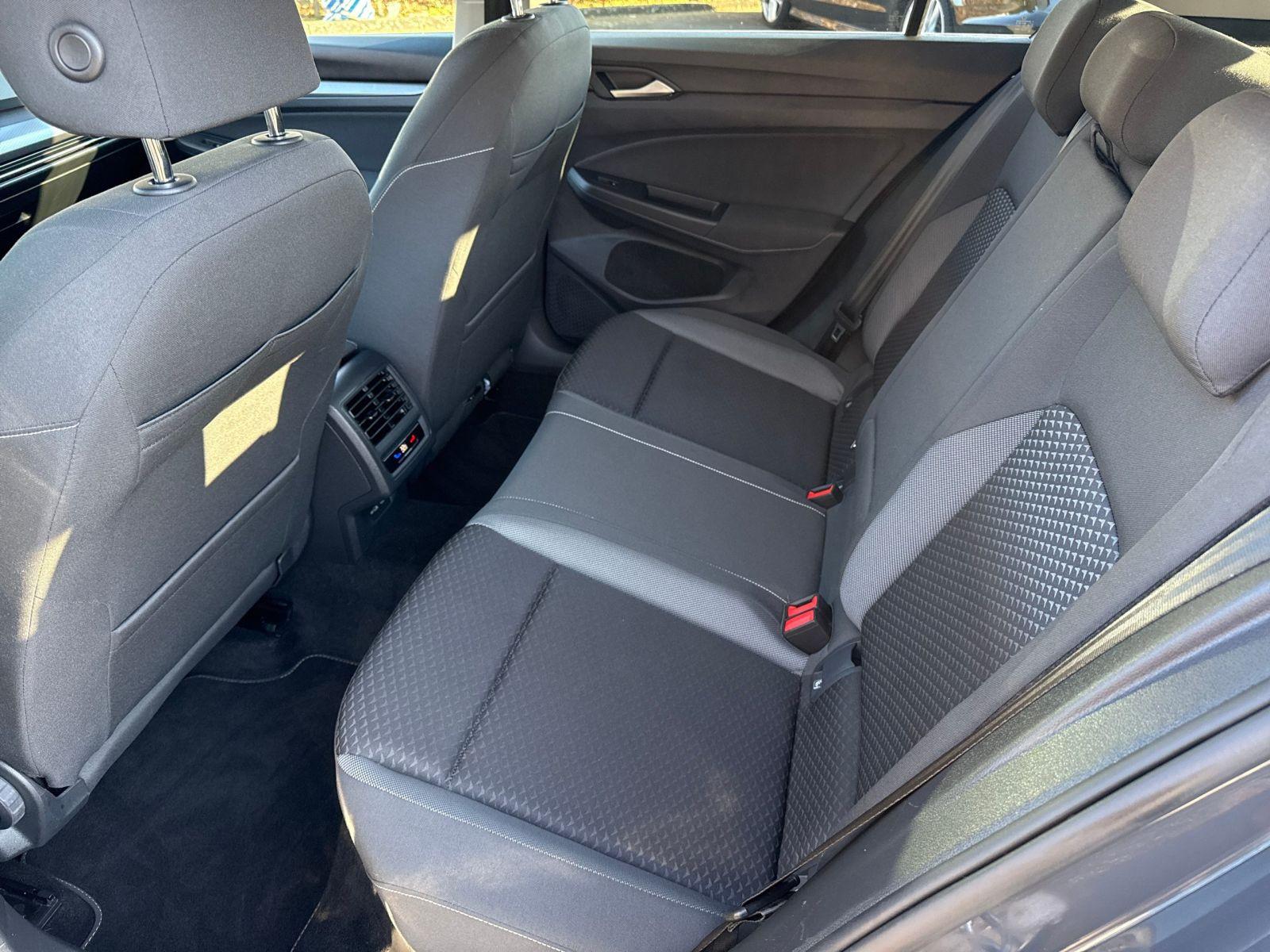 Volkswagen Golf VIII Active 1.0 TSI AHK, SHZ, NAVI, миниатюра 12