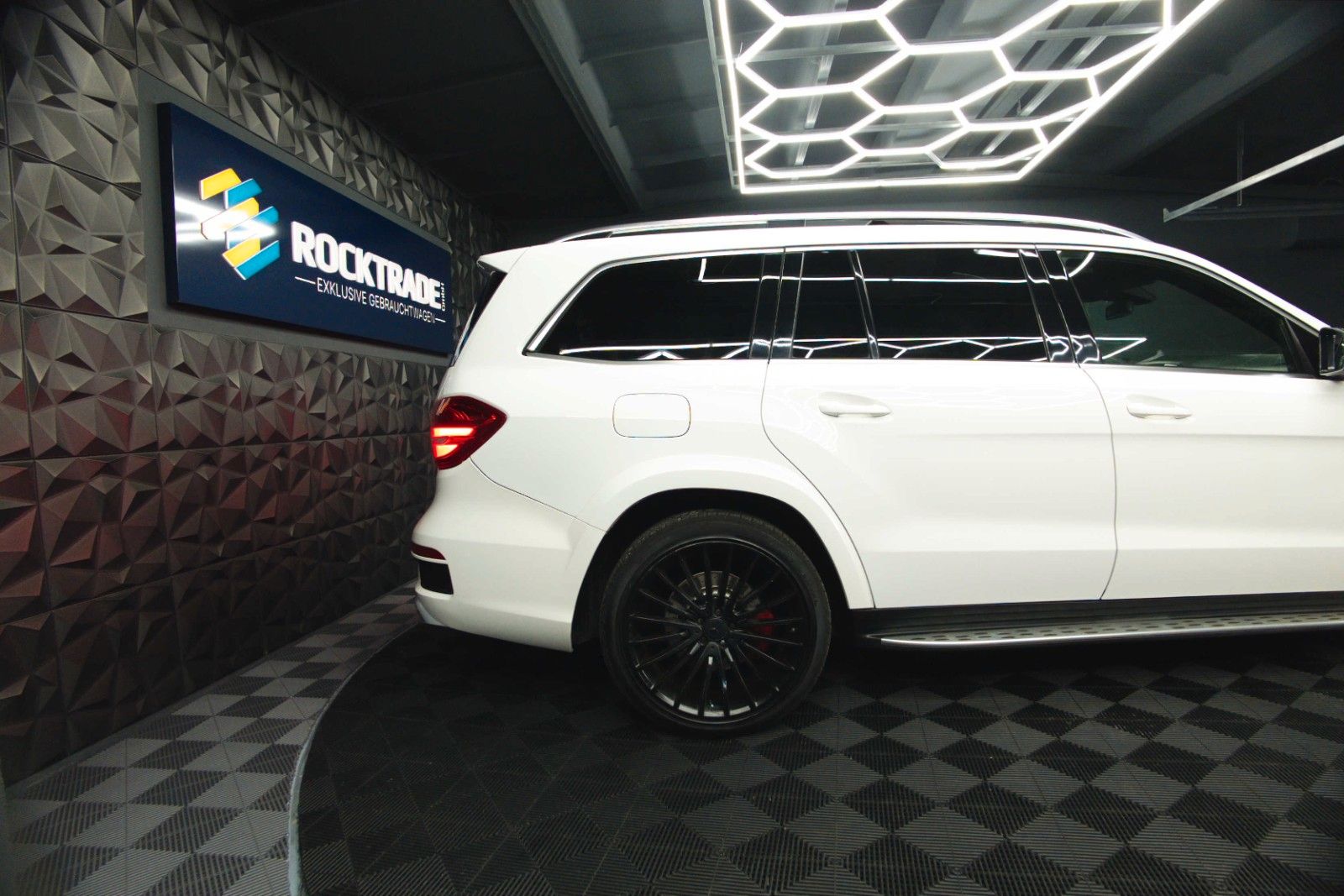 Fahrzeugabbildung Mercedes-Benz GLS / GL 63 AMG 4Matic Night-Paket *ACC*Pano*LED