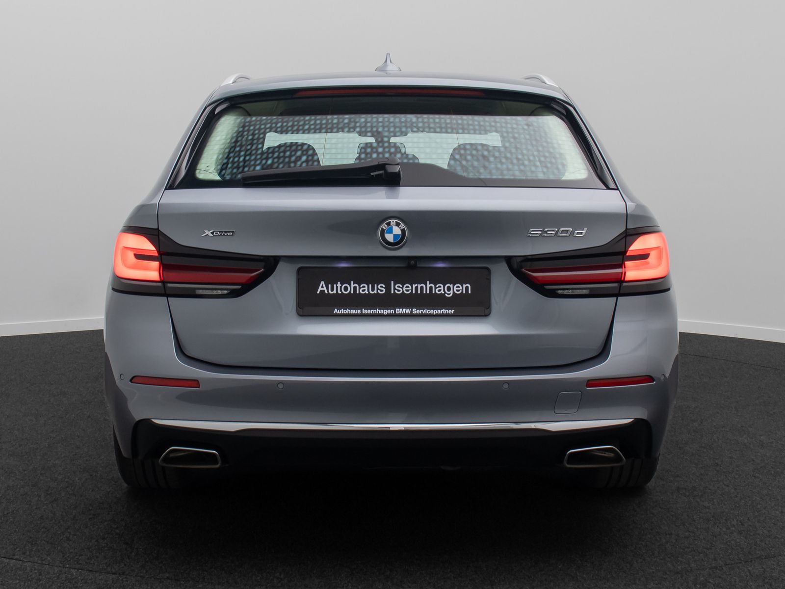 Fahrzeugabbildung BMW 530d xD Luxury Line AHK Alarm H/K DAB Individual