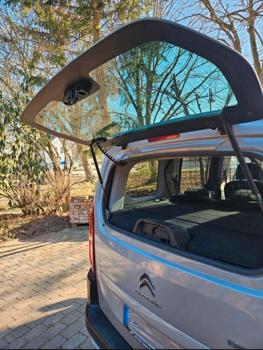 Citroën Berlingo BlueHDi 130 S&S SHINE M EAT8 SHINE
