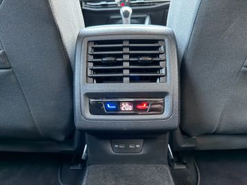 Volkswagen Golf VIII 2.0 TDI Variant Life|Kamera|Navi|AHK