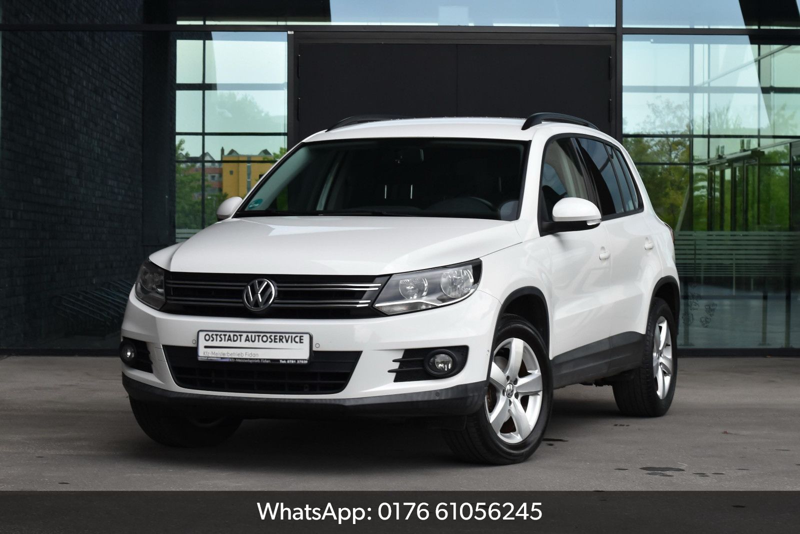Volkswagen Tiguan - 1