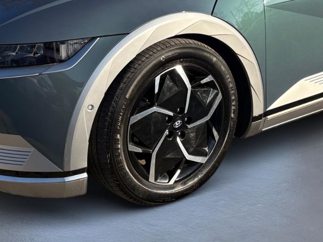 Fahrzeugabbildung Hyundai IONIQ 5 Uniq Elektro 4WD +KLIMA+LEDER+LED+RFK+UV