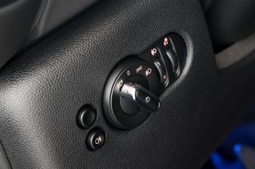 MINI COOPER SE Classic Trim Black Pak DriveAssist RFK