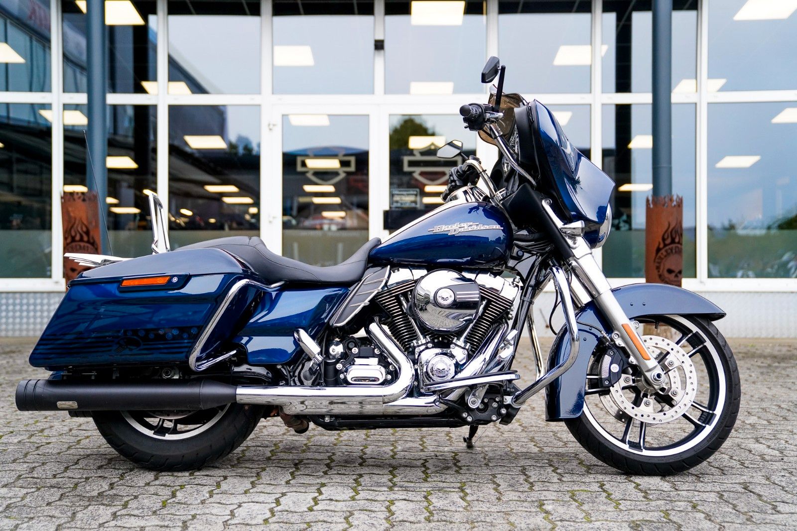 Fahrzeugabbildung Harley-Davidson FLHX Street Glide 103 cui - Jekill -
