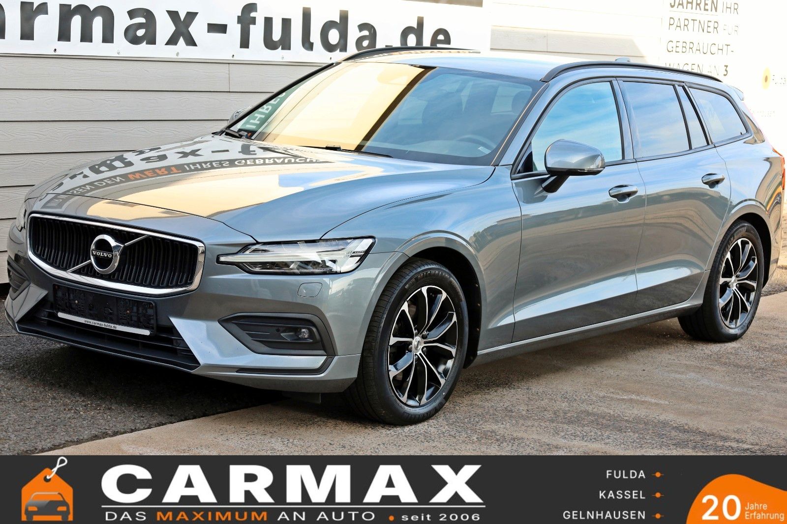 Fahrzeugabbildung Volvo V60 Momentum Leder,Navi,LED,ACC,Kamera,SH,SR+WR