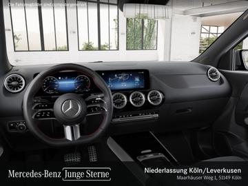 صورة 9 لـ 2025 Mercedes-BENZ GLA