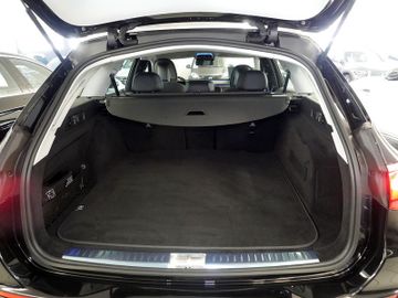 Mercedes E 220 - 12
