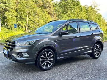 Ford Kuga - 1