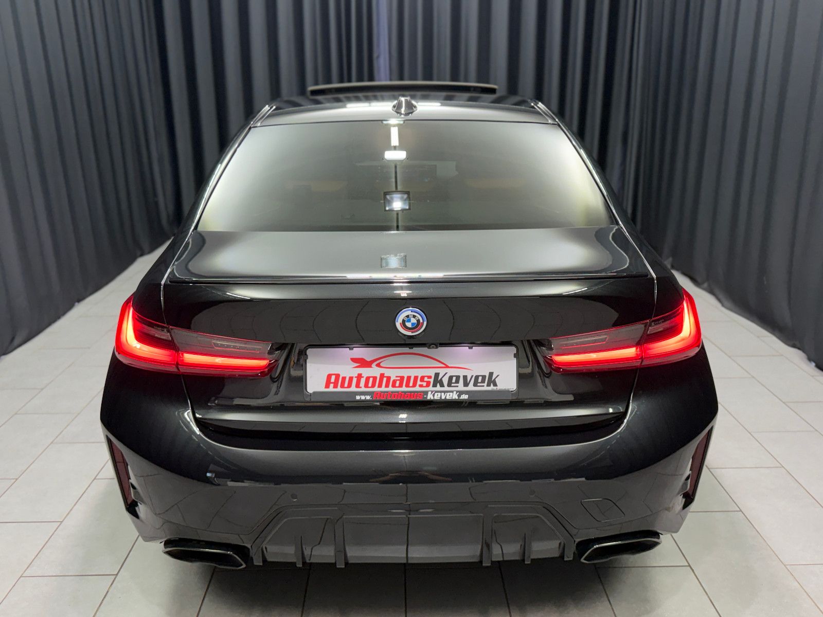 Fahrzeugabbildung BMW M340i xDrive Limousine|M-Sitze|H&K|360°|PANO|HuD