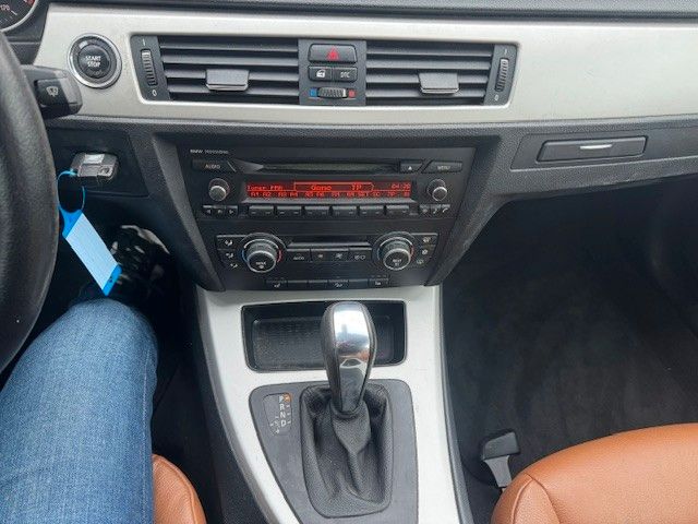 Fahrzeugabbildung BMW 325i Coupe xDrive Xenon Leder Schiebedach