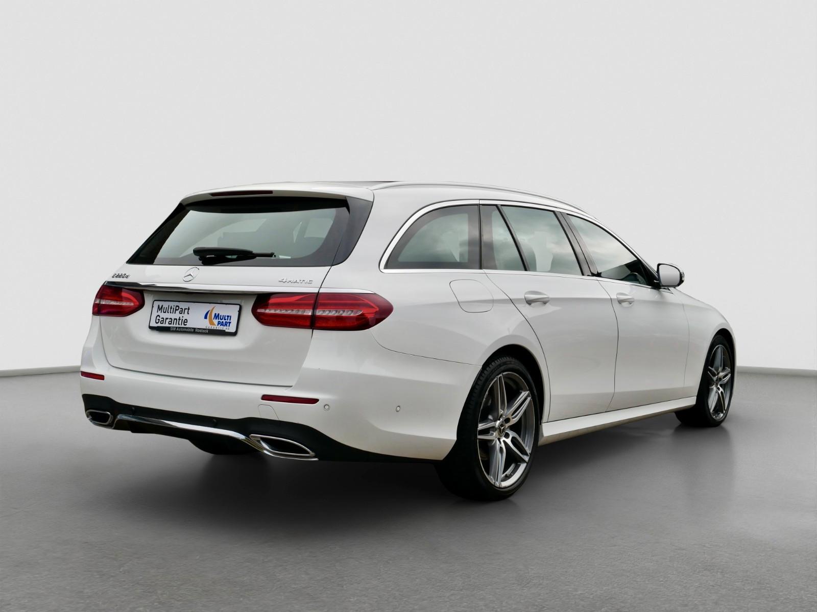 Mercedes-Benz E 220d  AMG Line 4Matic+AHK+LED+S-HEFT