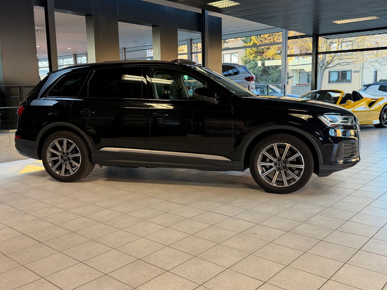 Fahrzeugabbildung Audi Q7 50 TDI Quattro/7-SITZE/PANO/HUD/AMBIENTE/KAME