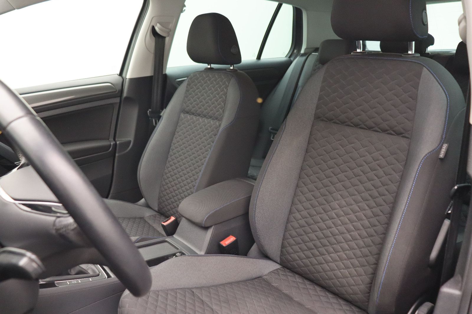 Fahrzeugabbildung Volkswagen Golf VII 1.0 Lim. Join