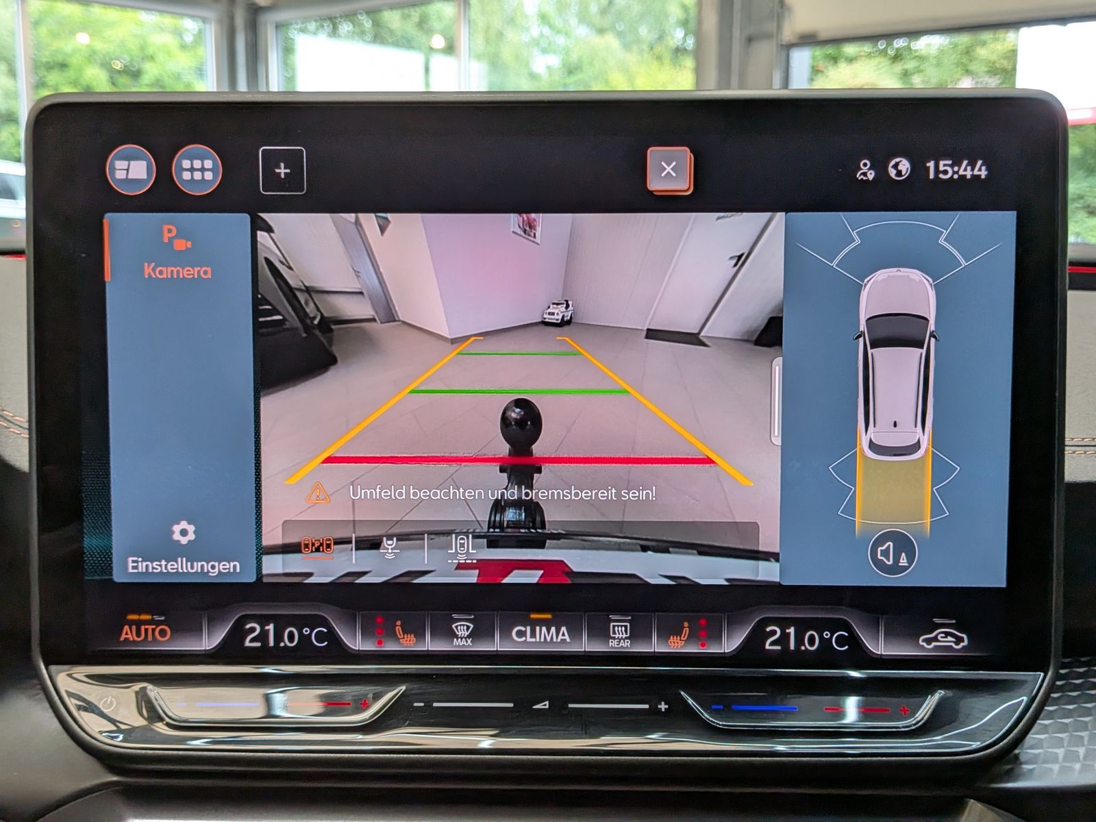 Fahrzeugabbildung CUPRA Leon 1.5 eTSI DSG DYNAMIC-EDGE-PAKET*CAM*AHK*18"