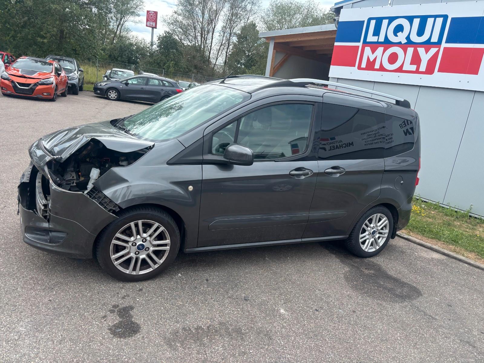 Ford Tourneo Courier Titanium 1.0 EU6 NR73