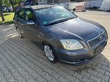 Toyota Avensis Combi 1.8-l-VVT-i - - Toyota Avensis in Bonn