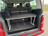 Volkswagen T6 California Beach Bulli - rote Volkswagen T6 California