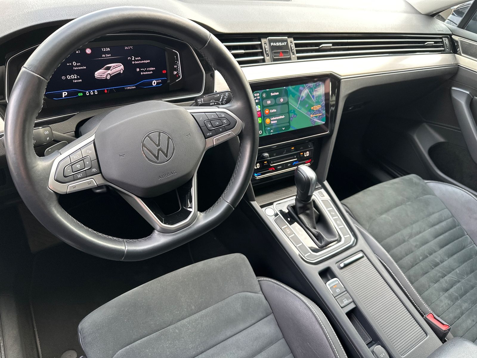 Fahrzeugabbildung Volkswagen Passat Variant Elegance NAV+IQ-LIGHT+ACC+360°+VC